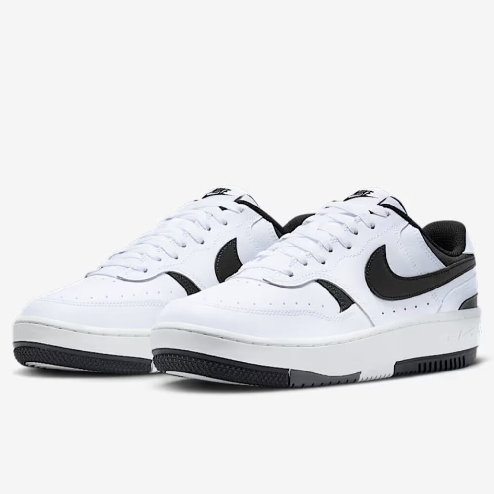 Nike Gamma Force, Women's 8.5, white with black